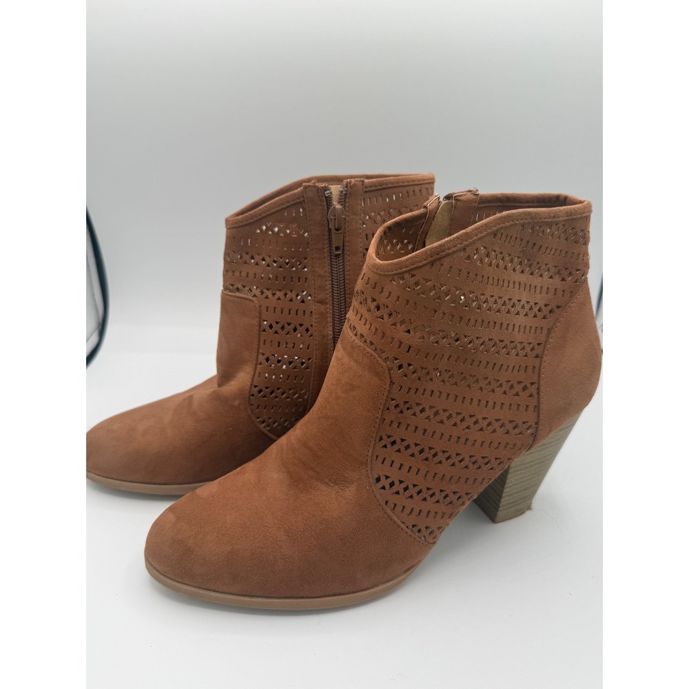 Women Cognac Faux Suede Laser Cut Perforated Ankle Boots Stacked Heel Size 8.5
